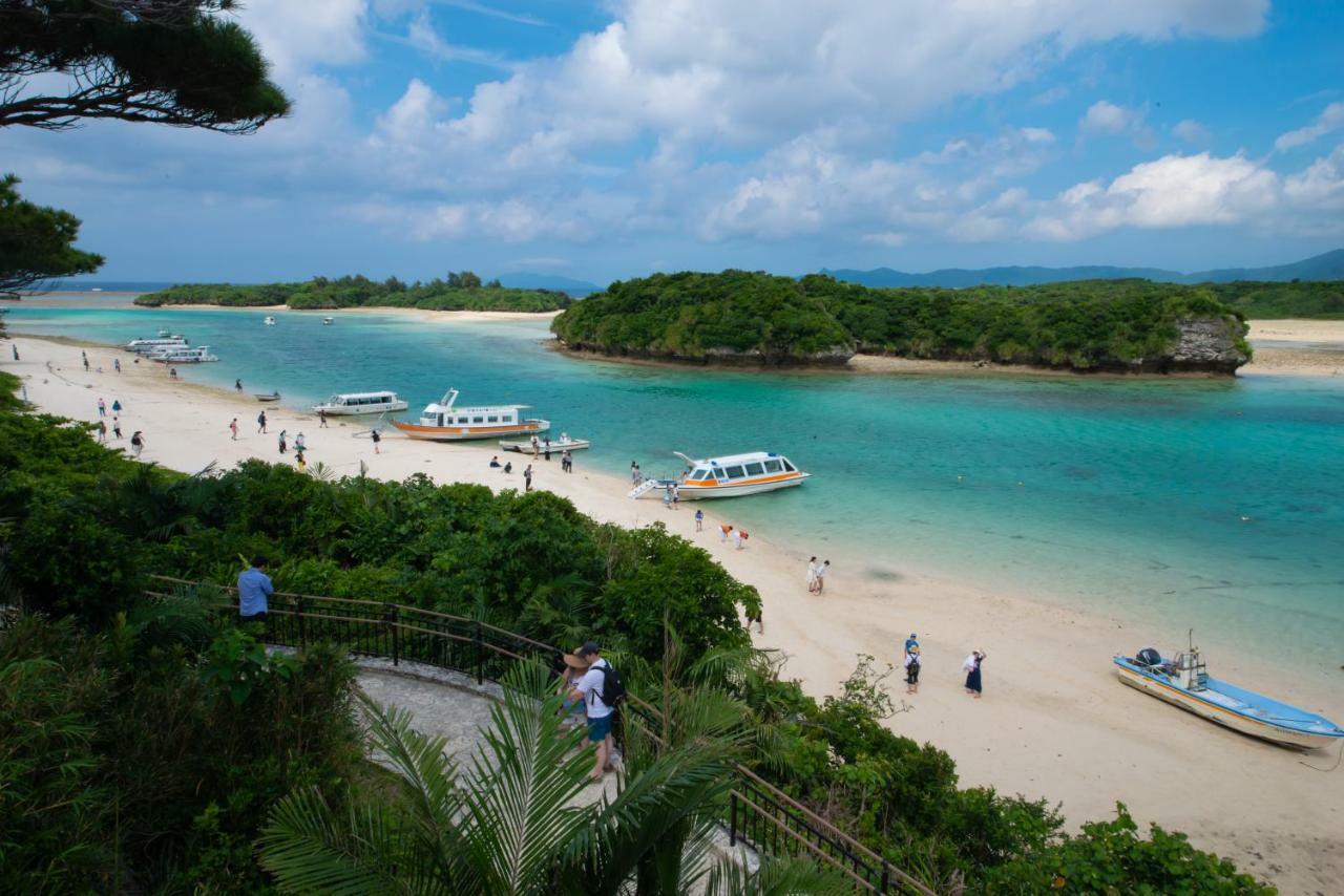 Pine House In Ishigaki Villa Ishigaki  Bagian luar foto